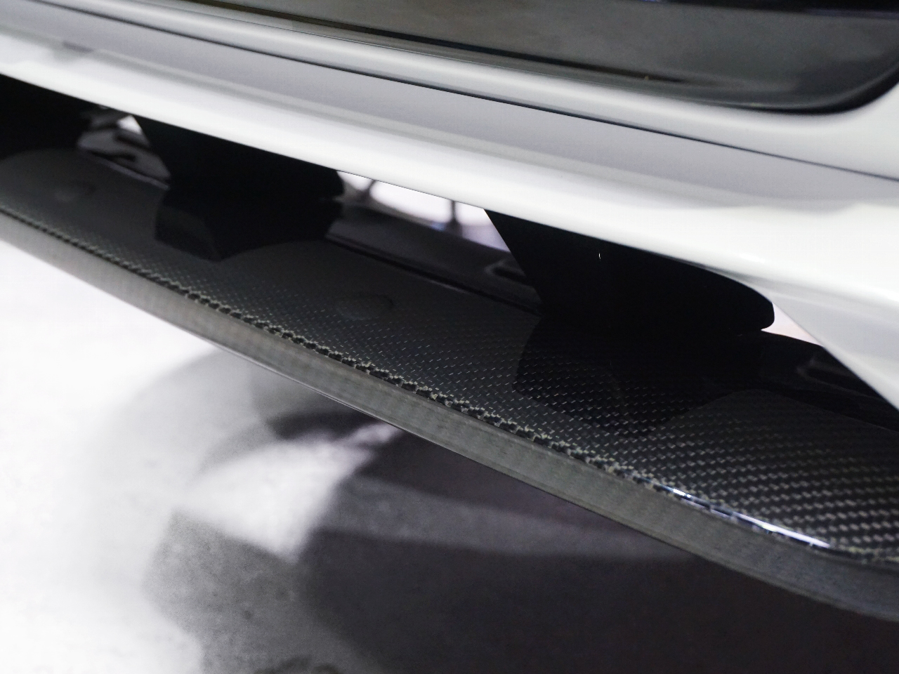 フロントスポイラー（センターフラップ・カーボン）